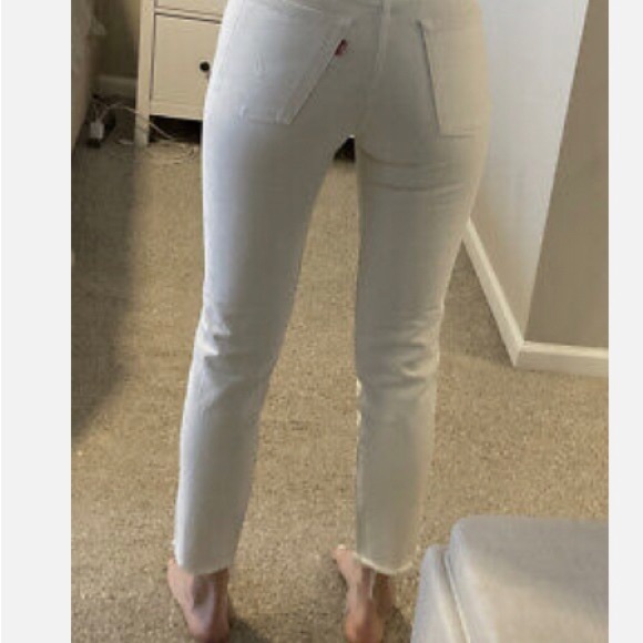 SOLD Free People (Levi’s) High Waisted Ankle Crop in Cream, 26 - Picture 7 of 9